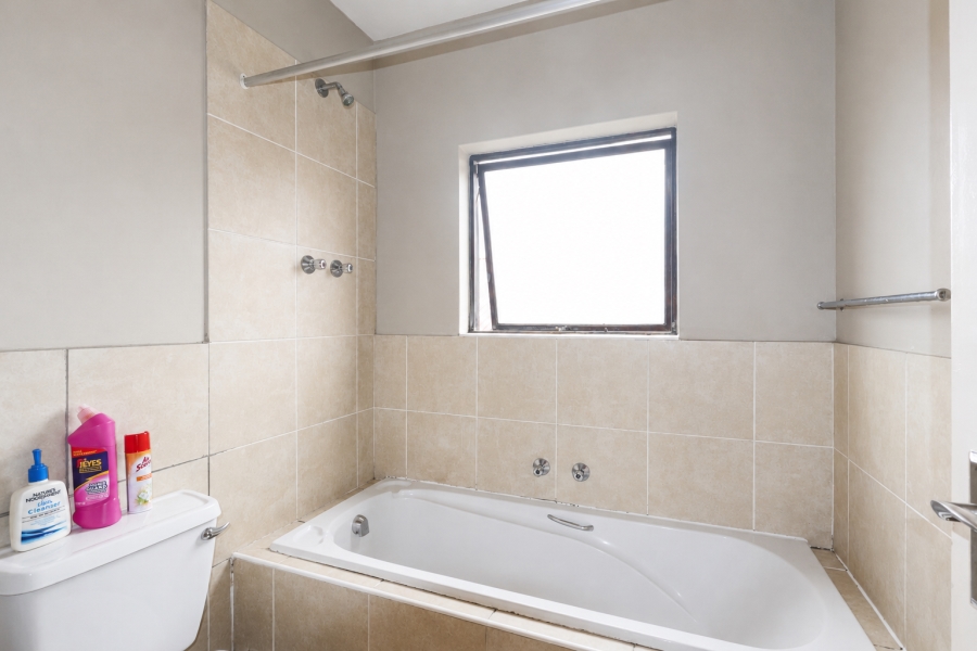 2 Bedroom Property for Sale in Parklands Western Cape